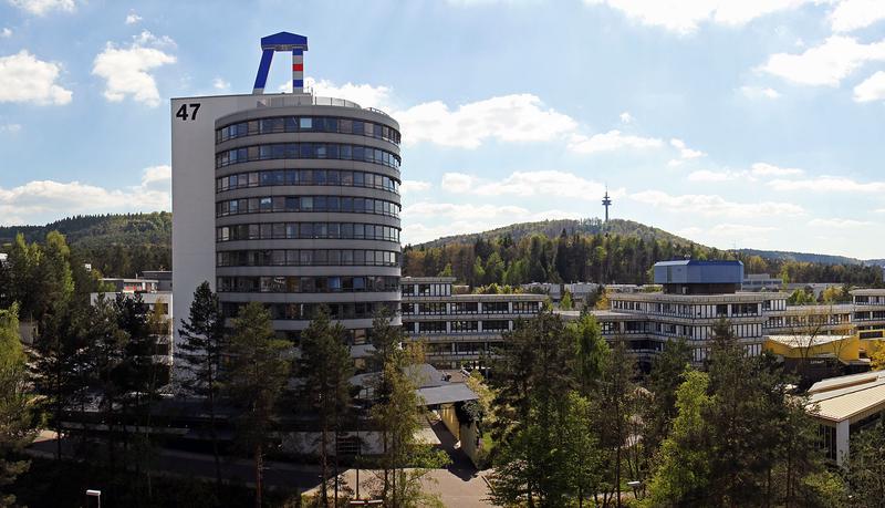 Verwaltungsturm der TU Kaiserslautern.