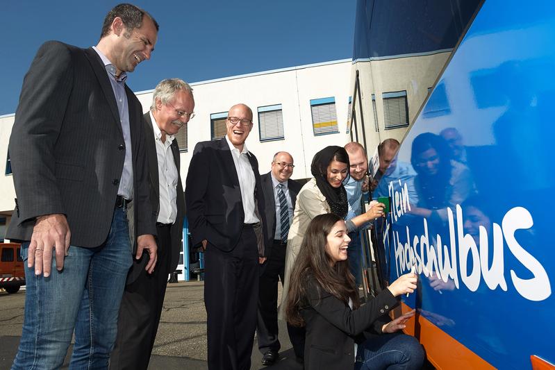 Von links: Prof. Dr. Holger J. Schmidt, Prof. Dr. Kristian Bosselmann-Cyran, Christian Schröder, Bernd Reeb, Wisna Sayed, Noreen Nadeem, Simon Breidbach.