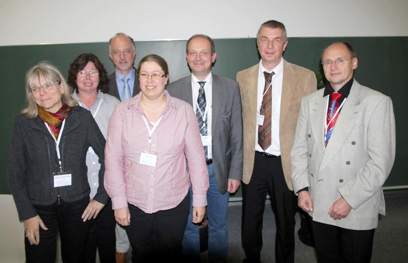 Der neue Vorstand der Astronomischen Gesellschaft. Von links nach rechts: Susanne Hüttemeister, Regina von Berlepsch, Joachim Wambsganß, Sonja Schuh, Klaus Jäger, Matthias Steinmetz, Wolfgang Fiedler
