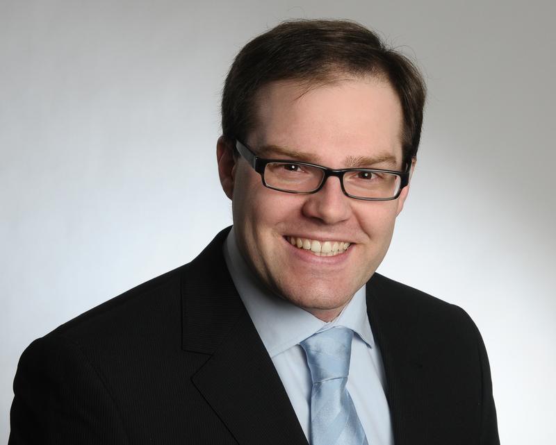 Prof. Dr. Jan Krämer. 