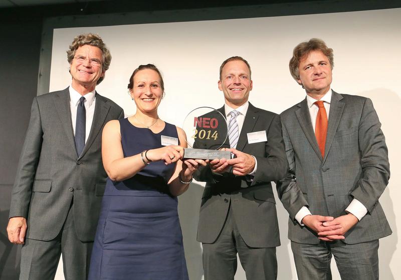 Dr. Florian Langenscheidt (links), Dr.-Ing. Miriam Schleipen, Dr.-Ing. Olaf Sauer und Oberbürgermeister Dr. Frank Mentrup.