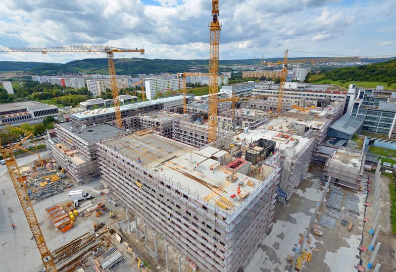 Blick auf die Baustelle: Die „José Carreras Stammzelltransplantationseinheit“ wird in den Neubau des zweiten Bauabschnittes des Universitätsklinikums Jena (UKJ) integriert.