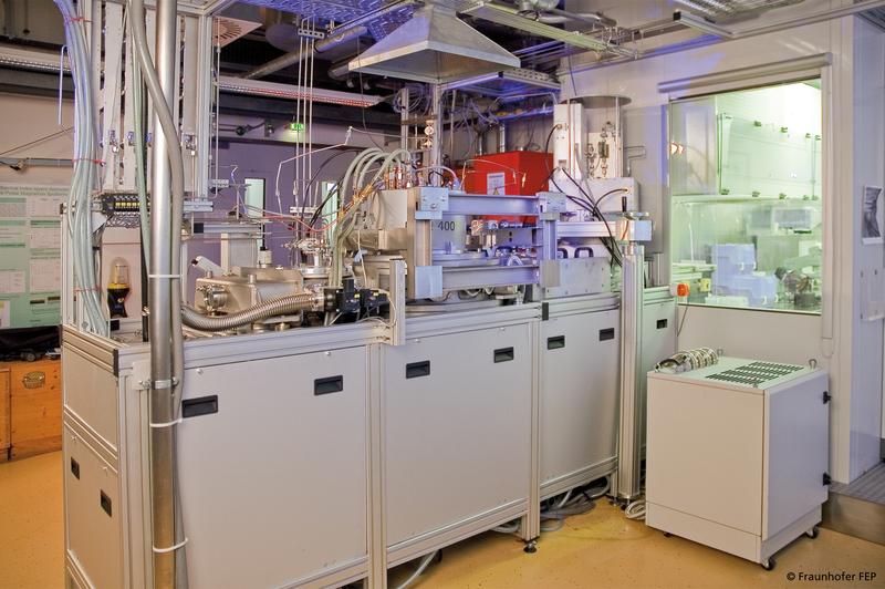 Fraunhofer researchers are using this lab coater to produce piezoelectric AlN layers for low power sensors in an economically feasible manner.