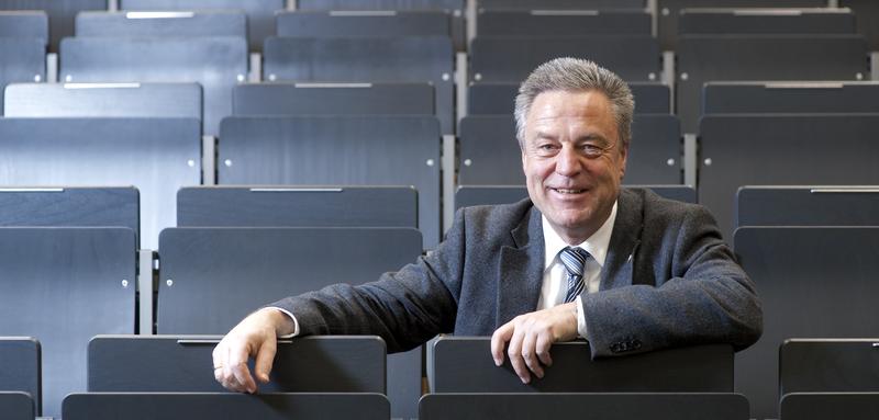 Professor Volker Linneweber, Präsident der Saar-Uni und Sprecher des Netzwerkes Mittelgroße Universitäten Un