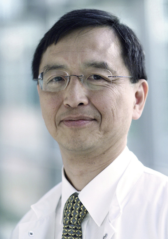 Professor Dr. Anthony D. Ho, Ärztlicher Direktor der Abteilung für Hämatologie, Onkologie und Rheumatologie der Medizinischen Universitätsklinik.