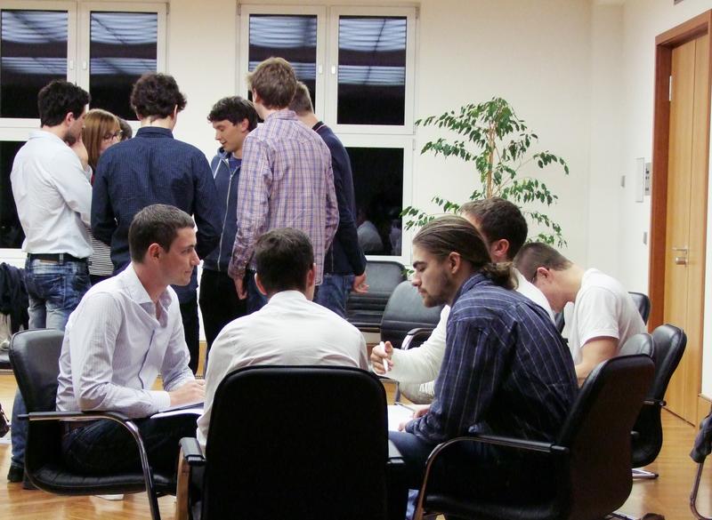 Studenten der EAH Jena beim Workshop „Begegnungen – Kultur-Technik-Wirtschaft“