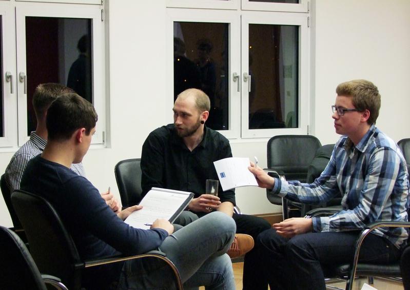 Studenten der EAH Jena beim Workshop „Begegnungen – Kultur-Technik-Wirtschaft“
