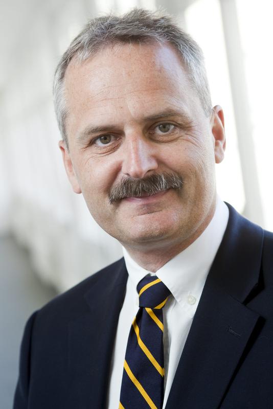 Prof. Florian Gebhard