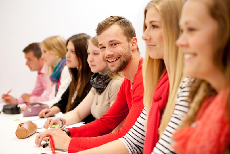 Die EBC Hochschule Düsseldorf bereitet auf das Abitur vor