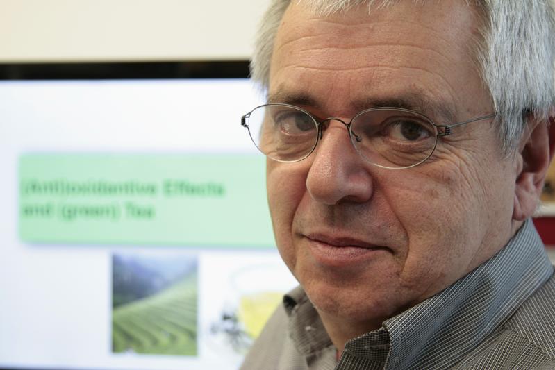 Auch privat ein Teegenießer: Georg Gescheidt-Demner vom Institut für Physikalische und Theoretische Chemie der TU Graz.