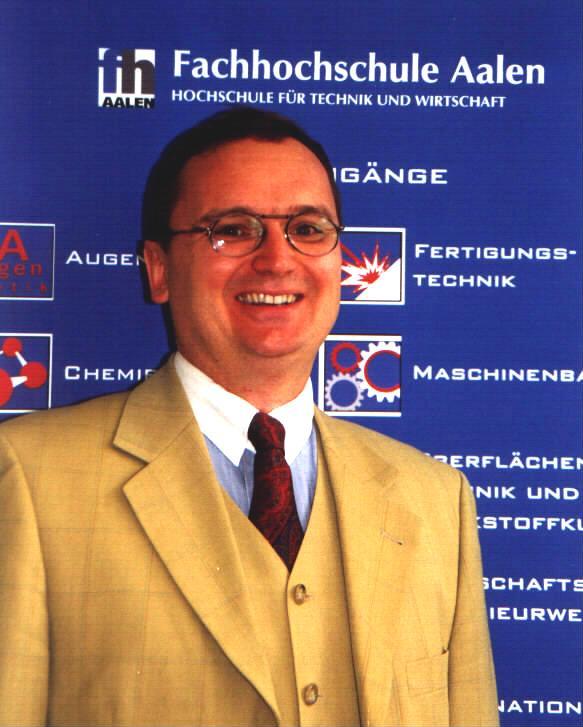 Prof. Dr. Heinrich Steinhart: Als neuer Prorektor wird er ab September 2001 Mitglied des vierköpfigen Rektorats der FH Aalen. (Foto: Burchardt)
