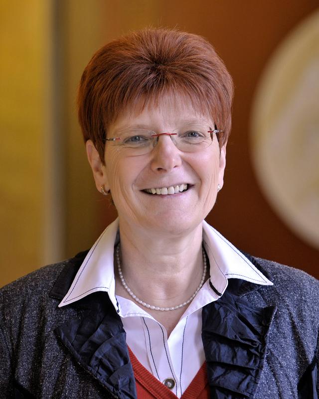 Prof. Dr. Hiltraud Casper-Hehne