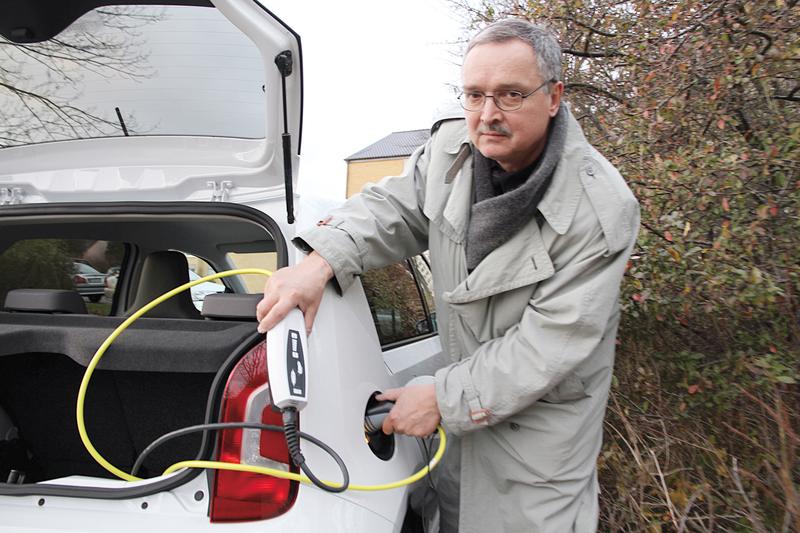 Fahren und teilen: Professor Helmut Lessing möchte an der Universität Hildesheim „Elektromobilität für die Mitarbeiter erlebbar machen".