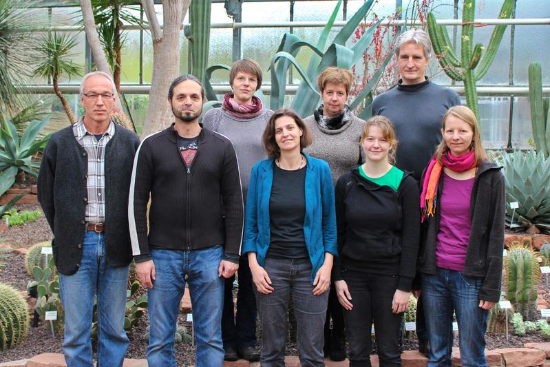 Zum Projektauftakt trafen sich (von links) Dr. Jörg Weise, Dr. Sascha Liepelt, Maria Meyen, Dr. Ilona Leyer, Claudia Hepting, Verena Lauströer, Dr. Andreas Titze und Katrin Rokitte 