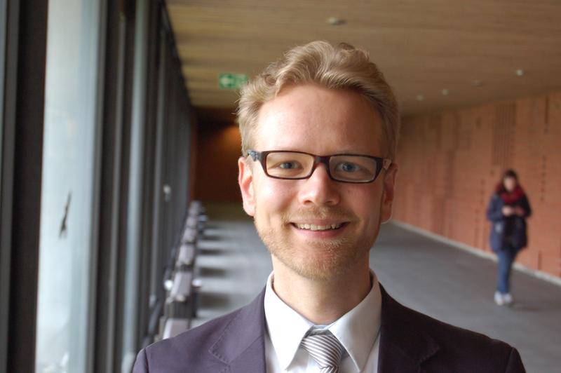 Daniel Schulze ist ein Mann mit vielen Talenten und einem interessanten Lebenslauf. Zur Zeit promoviert er an der Universität Würzburg.