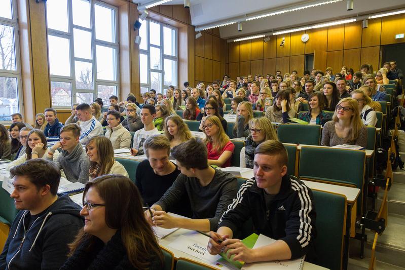 Mathematik-Kurs „Fit 4 Abi&Study“ in den Winterferien auf dem Wernigeröder Campus der Hochschule Harz.
