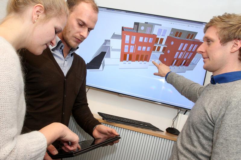 Bild: Die Studierenden lernen die zukunftsweisende prozessorientierte Methode des Building Information Modelings kennen.