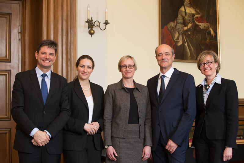 Prof. Dr. Joachim Hornegger, designierter FAU-Präsident, die neuen Vizepräsidenten Prof. Dr. Nadine Gatzert,  Prof. Dr. Antje Kley und Prof. Dr. Günter Leugering sowie Kanzlerin Dr. Sybille Reichert.