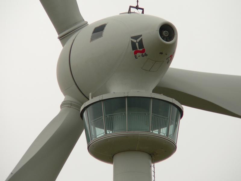 “Turret of the Südkronsberg wind power turbine from below“