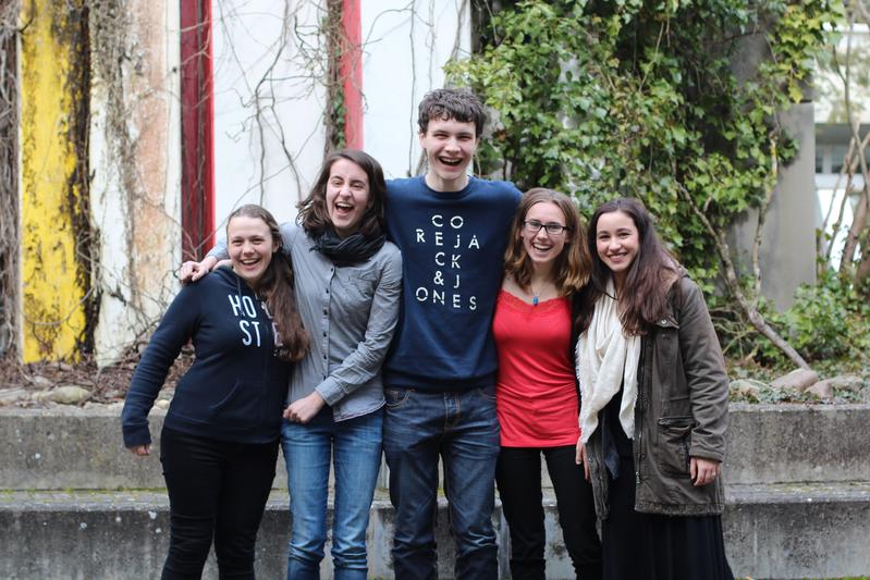 v.l.n.r.: Dominika Stronczek (Hamburg), Ann-Kathrin Raab (Rosenheim), Jonas Landgraf (Bayreuth), Carina Kanitz (Erlangen), Sina Hartung (Ulm) 