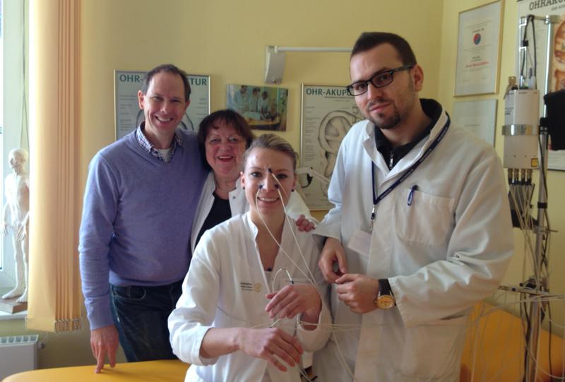 Die „Doktor-Eltern“ mit den von ihnen betreuten Nachwuchswissenschaftlern (v.l.n.r.): Prof. Eike Wüstenberg, Dr. Bettina Hauswald, Stephanie Beeskow und Alaa Alrayes.