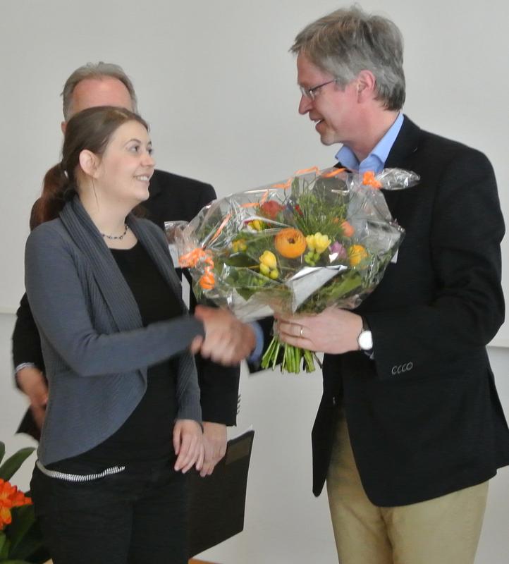 Dr. Eva Herzog erhält den Kurt-von-Rümker Preis 2015 vom amtierenden Präsidenten der Gesellschaft für Pflanzenzüchtung (GPZ) Prof. Dr. Christian Jung (Universität Kiel