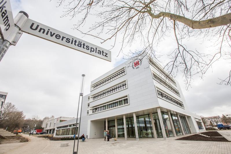 Das neue „Forum“ ist das nun größte Gebäude der Universität Hildesheim. Erstmals hat die Stadt auch einen Universitätsplatz.