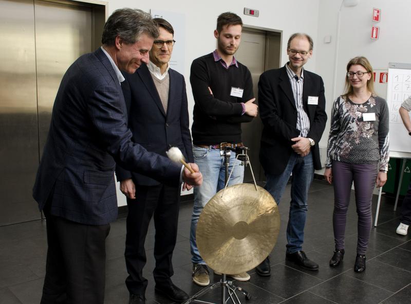 Im Bild der Start zum Job Speed Dating mit Universitätspräsident Prof. Konrad Bergmeister