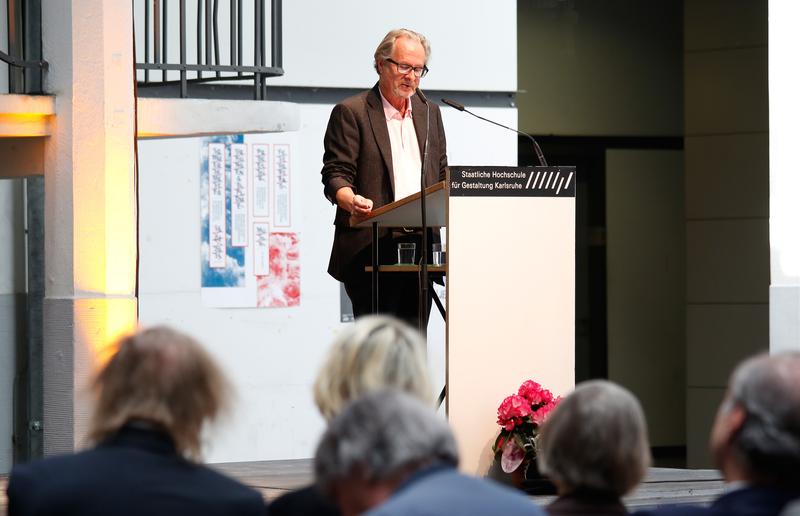 Frischgebackener Honorarprofessor: Dr. Stephan Krass gibt einen ganz eigenen Rückblick auf zehn Jahre Wirken an der Staatlichen Hochschule für Gestaltung Karlsruhe.