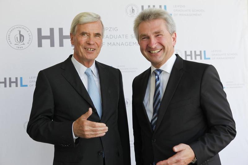 Auf dem 2. HHL International Investors Day: Dr. Michael Otto (Aufsichtsratsvorsitzender der Otto Group) mit Prof. Dr. Andreas Pinkwart (Rektor der HHL). Foto: HHL/Alina Simmelbauer