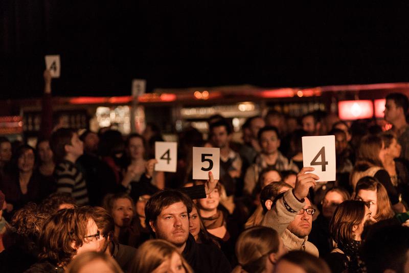 Publikum beim Sciene Slam