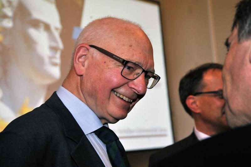Der ehemalige DDR-Bürgerrechtler und Wissenschaftler Prof. Dr. Jens Reich hielt den Festvortrag beim diesjährigen Schillertag der Universität Jena. 