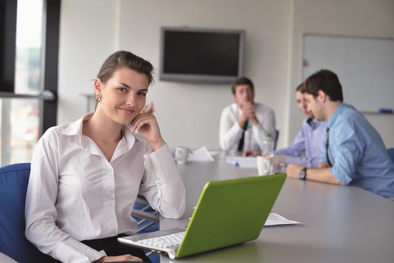 Die MBAs der AKAD University sind speziell für Berufstätige konzipiert.