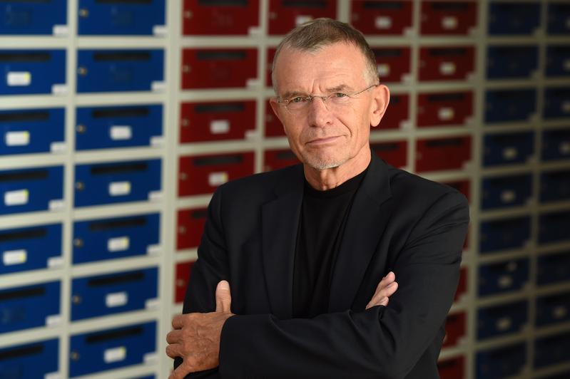 Professor Klaus Hurrelmann hat die Stellungnahme koordiniert.