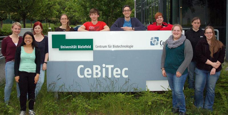 Das iGEM-Team entwickelt Schnelltests, mit denen jeder prüfen kann, ob sich K.O.-Tropfen im eigenen Getränk befinden.