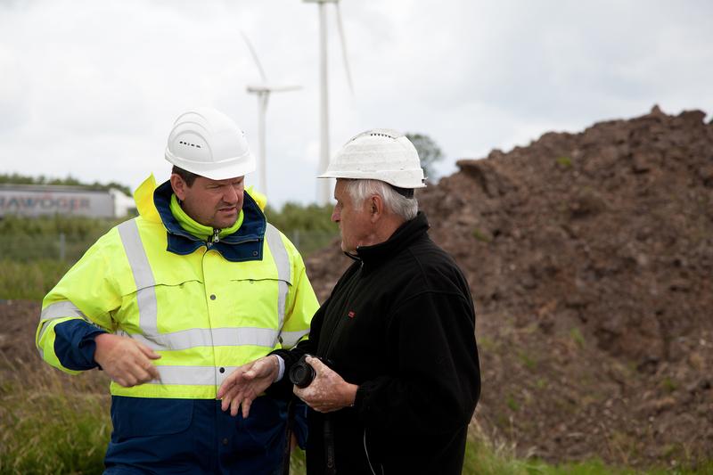  Axel Meyer von der MPA im Gespräch mit Hugo Dierkes von der Firma HD-Technic