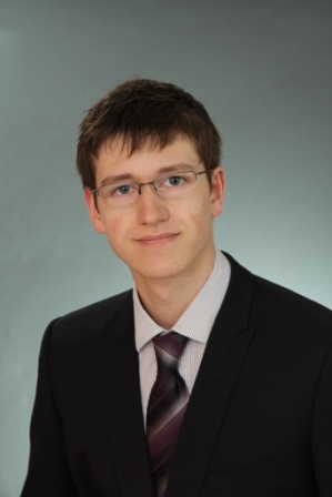 Arne Wall (24) hat selbst vor einigen Jahren die Angebote der Sommerschule wahrgenommen. Inzwischen promoviert er an der Fakultät für Informatik und Elektrotechnik