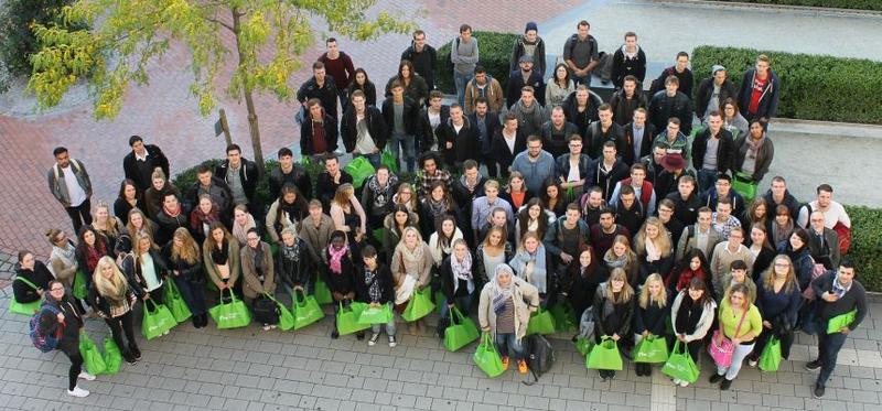 Für die neuen Erstsemester an der SRH Hochschule Hamm beginnt nun das Studium - Foto: SRH