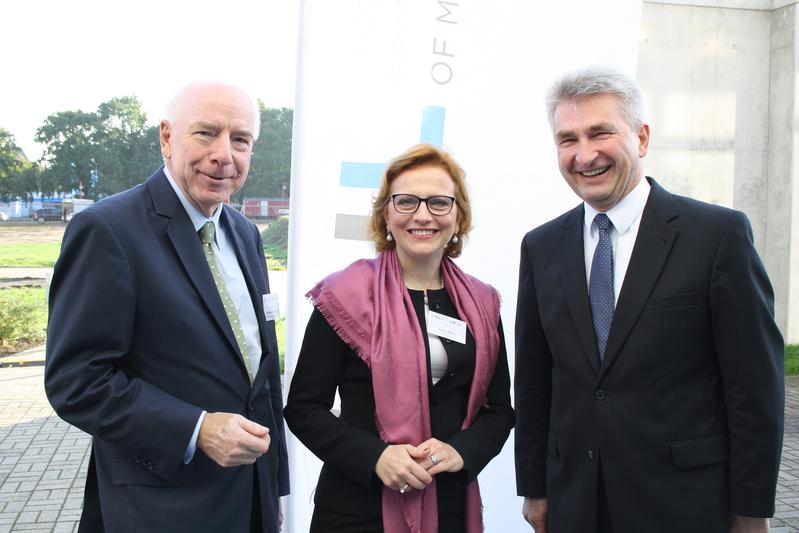 From the left: Prof. Christian Strenger (Academic Director Center for Corporate Governance, HHL), Amra Balic (European Head of Corporate Governance, BlackRock), Prof. Dr. Andreas Pinkwart (Dean, HHL)