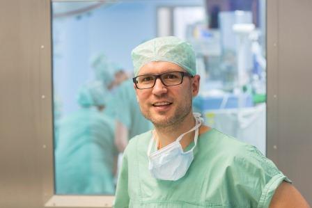 Prof. Martin Lacher leitet die Klinik für Kinderchirurgie. 