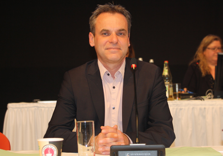 Prof. Dr. Frank Überall auf dem DJV-Verbandstag 2015 in Fulda