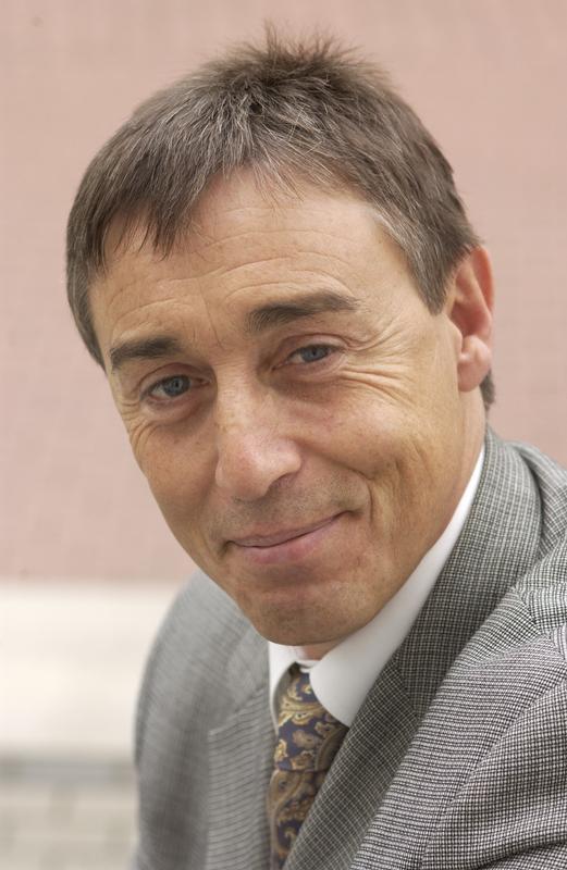 Prof. Dr.-Ing. Manfred Leisenberg - Dekan im Fachbereich Informatik an der FHM Bielefeld