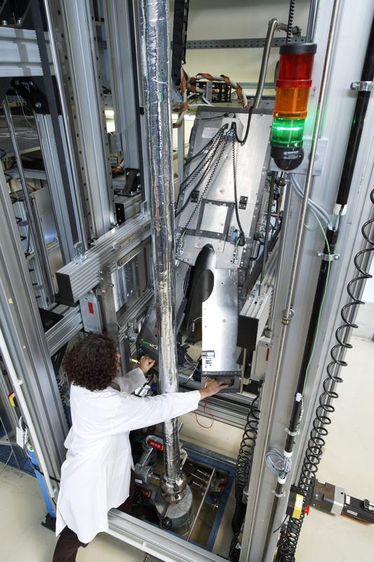 Mit dem Röntgentomographen ROFEX am HZDR lassen sich kleinste Gasblasen selbst in schnell strömenden Flüssigkeiten verfolgen. 