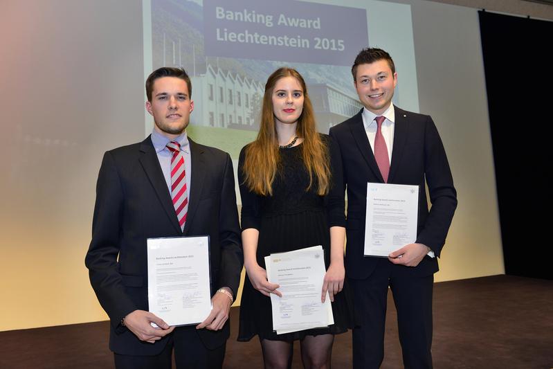 V.l.n.r. Die Preisträger des Banking Awards Liechtenstein 2015: Fabian Schaack, BSc; Effrosyni Panagakou; Matthias Mathauer, BSc
