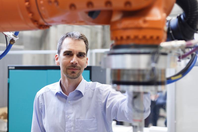 Prof. Dr. Thomas Schlegl, Leiter des Regensburg Robotics Research Unit (RRRU) an der OTH Regensburg. 