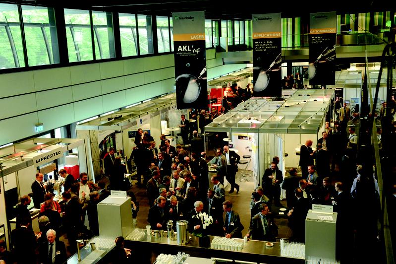 Networking at the sponsors’ exhibition during AKL’14.