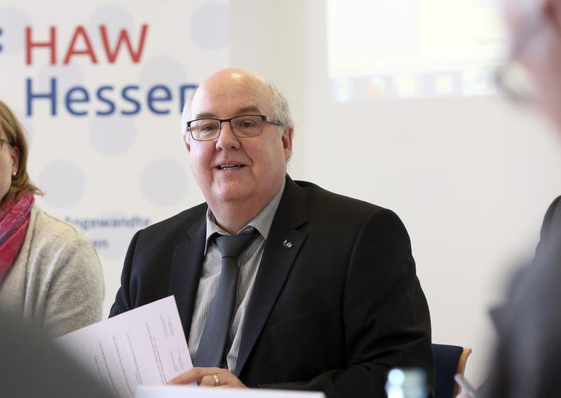 Prof. Prof. h.c. Dr. Ralph Stengler, Präsident der Hochschule Darmstadt, ist seit Jahresbeginn Vorsitzender der HAW Hessen und leitete am Montag die Tagung der Hochschulpräsidien des Verbundes