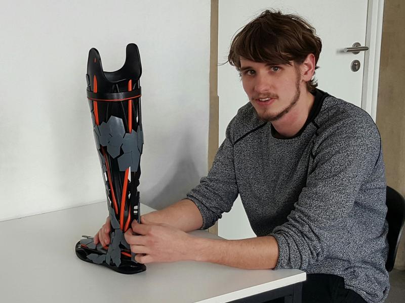 Eine Beinprothese, die neues Selbstvertrauen geben kann - Industriedesigner Clemens Rieth, Absolvent der Hochschule Pforzheim