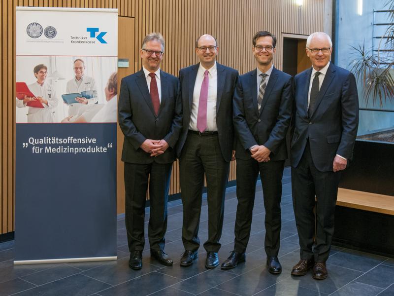 Von links: Andreas Vogt, Dr. Markus Thalheimer, Prof. Dr. Martin Bendszus und Professor Dr. Guido Adler. 