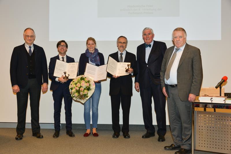 (v.l.) Prof. Dr. Albrecht Bufe, Dr. Michael Kreußer, Lisa-Maria Packy, Prof. Dr. Dr. h.c. Günter Breithardt 